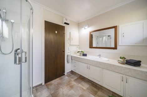 Photo of property in 23 Redwood Grove, Hokowhitu, Palmerston North, 4410