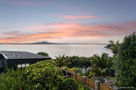 Photo of property in 237 Beach Road, Campbells Bay, Auckland, 0630