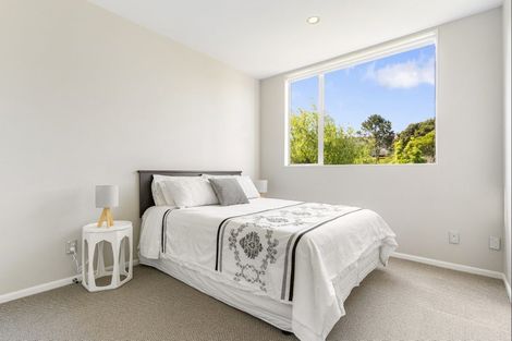 Photo of property in 43 Zara Court, Windsor Park, Auckland, 0632