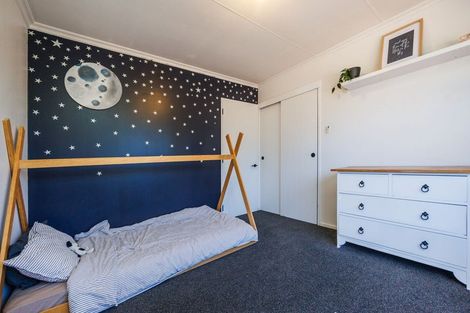 Photo of property in 19 Amberley Avenue, Westbrook, Palmerston North, 4412