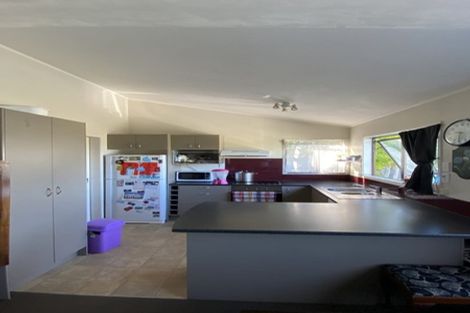 Photo of property in 8 Crosby Road, West Harbour, Auckland, 0618