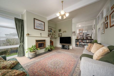 Photo of property in 17 Silverbirch Grove, Churton Park, Wellington, 6037