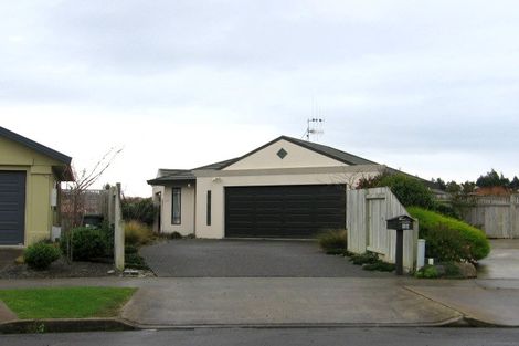 Photo of property in 39 Logan Way, Kelvin Grove, Palmerston North, 4414