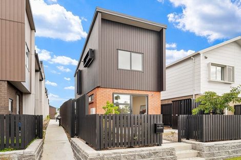 Photo of property in 1/478 West Coast Road, Glen Eden, Auckland, 0602