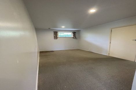 Photo of property in 18 Triangle Road, Massey, Auckland, 0614