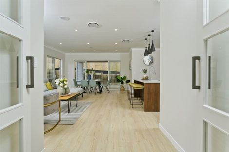 Photo of property in 47 Symes Drive, Red Beach, 0932