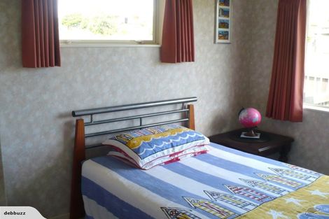 Photo of property in 25 Waitoa Street, Waiuku, 2123