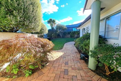 Photo of property in 1/2 Tobruk Crescent, Milford, Auckland, 0620