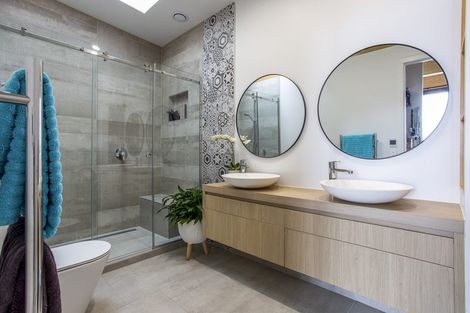 Photo of property in 16 Melandra Road, Stanmore Bay, Whangaparaoa, 0932