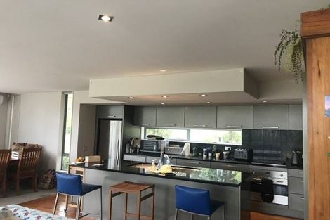 Photo of property in 137 Wade River Road, Wade Heads, Whangaparaoa, 0932