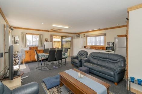 Photo of property in 11 Dotterel Place, Whitianga, 3510