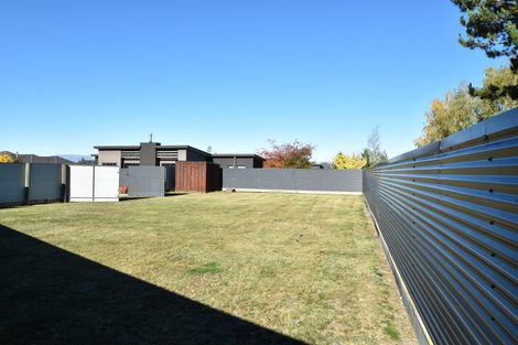 Photo of property in 33 Irishman Drive, Twizel, 7901