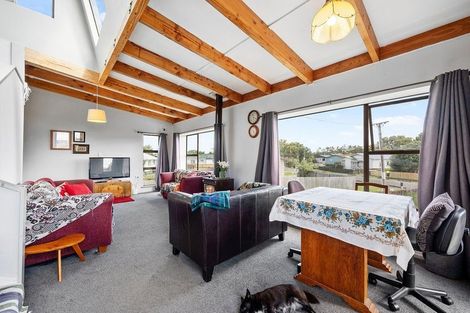 Photo of property in 28a Te Moau Avenue, Parakai, 0830