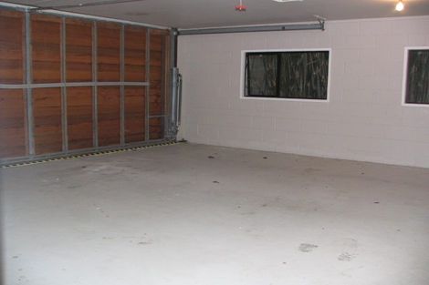 Photo of property in 2/10 Northumberland Avenue, Belmont, Auckland, 0622