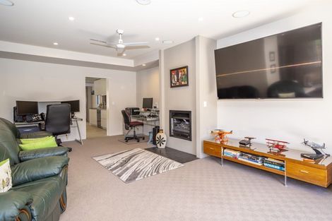 Photo of property in 21 Hood Crescent, Arrowtown, 9302