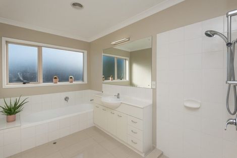 Photo of property in 2 Seclusion Lane, Parklands, Christchurch, 8083