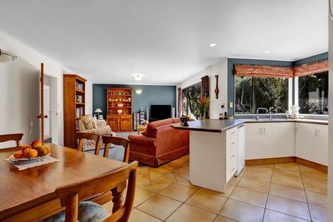 Photo of property in 15 Rod Syme Place, Hawera, 4610