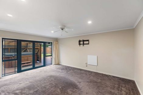 Photo of property in 64 Royal Oak Drive, Kelvin Grove, Palmerston North, 4414