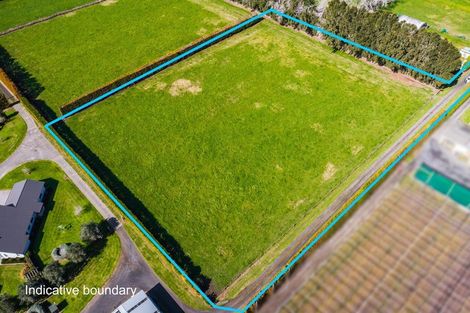 Photo of property in 42 Taupaki Road, Taupaki, 0782