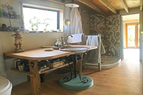 Photo of property in 76 Top Town Place, Coromandel, 3506