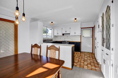 Photo of property in 5 Domett Street, Opunake, 4616