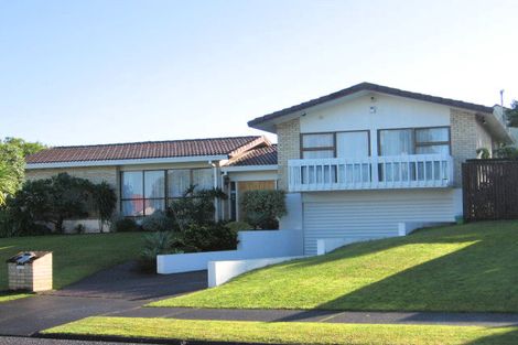 Photo of property in 3 Arkley Avenue, Farm Cove, Auckland, 2012