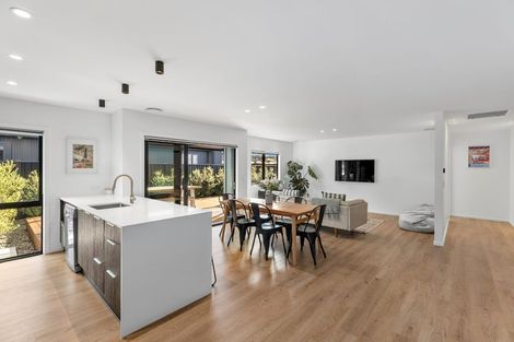 Photo of property in 9 Swan Street, Lake Hawea, 9382