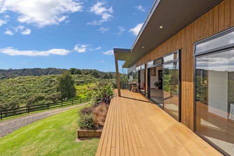 Photo of property in 1140 Russell Road, Opuawhanga, Hikurangi, 0184