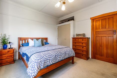 Photo of property in 42 Pembroke Road, Northland, Wellington, 6012