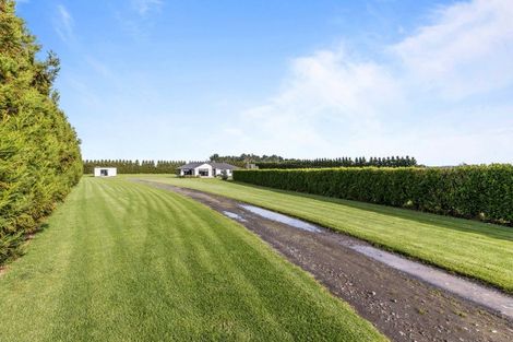 Photo of property in 39 Kairau Road East, Brixton, New Plymouth, 4373