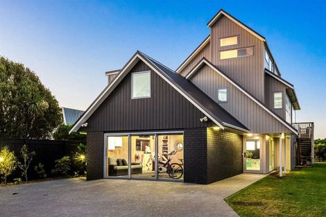 Photo of property in 249 Manly Street, Paraparaumu Beach, Paraparaumu, 5032