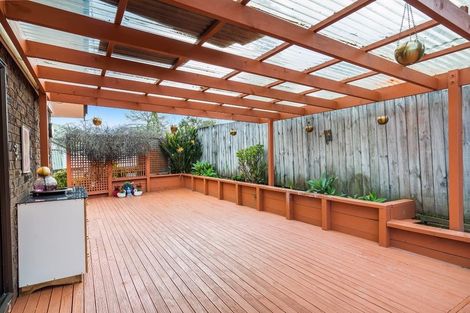 Photo of property in 109 Kemp Road, Massey, Auckland, 0614