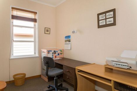 Photo of property in 6 Drummond Street, Dannevirke, 4930