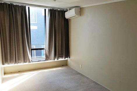 Photo of property in 2/410 The Esplanade, Island Bay, Wellington, 6023