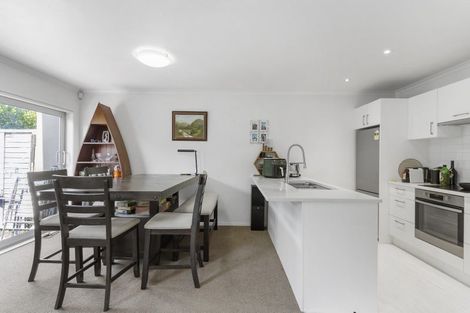 Photo of property in 8 Karauria Lane, Orewa, 0931