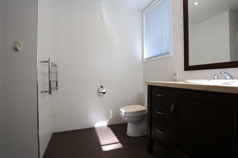 Photo of property in 77 Cliff Road, Torbay, Auckland, 0630