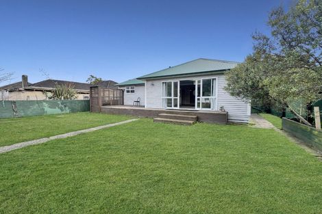 Photo of property in 64 Wellington Road, Wainuiomata, Lower Hutt, 5014