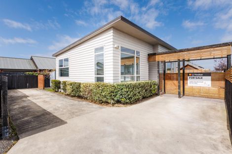 Photo of property in 10 Hereford Street, West End, Palmerston North, 4410