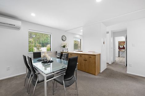 Photo of property in 73 Lowry Avenue, Redwood, Christchurch, 8051