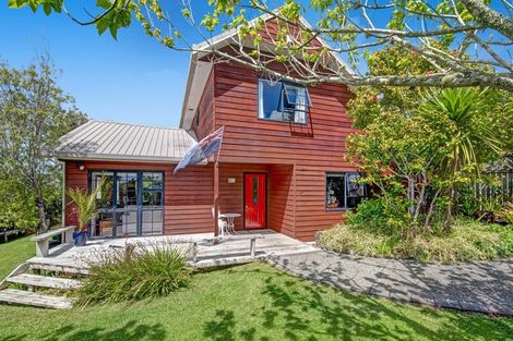 Photo of property in 1/8 Rifleman Rise, Unsworth Heights, Auckland, 0632