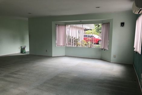 Photo of property in 6 Waylen Place, Burswood, Auckland, 2013