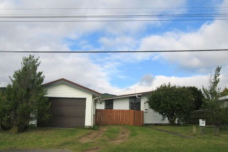 Photo of property in 11 Parakai Street, Paraparaumu, 5032
