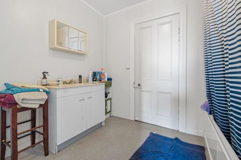 Photo of property in 98 Pembroke Street, Carterton, 5713