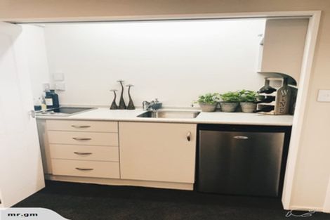 Photo of property in 2 Gazelle Lane, Redcliffs, Christchurch, 8081