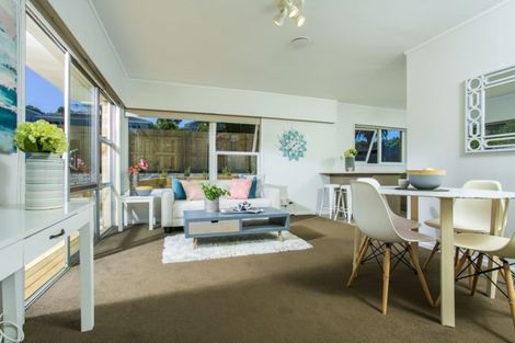 Photo of property in 1/9 Brunton Place, Glenfield, Auckland, 0629