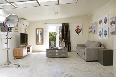 Photo of property in 3 East Street, Greytown, 5712