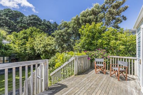 Photo of property in 33 Edinburgh Terrace, Berhampore, Wellington, 6023