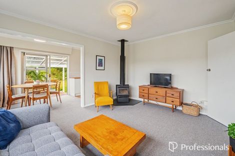 Photo of property in 11 Morrison Grove, Stokes Valley, Lower Hutt, 5019