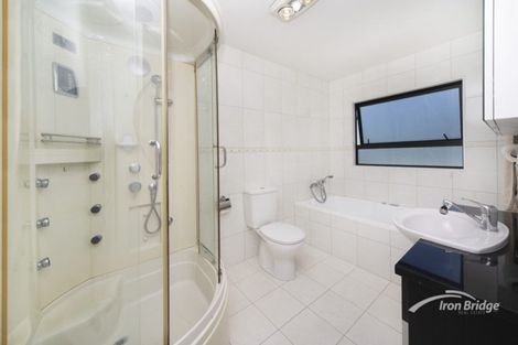 Photo of property in 42a William Souter Street, Forrest Hill, Auckland, 0620