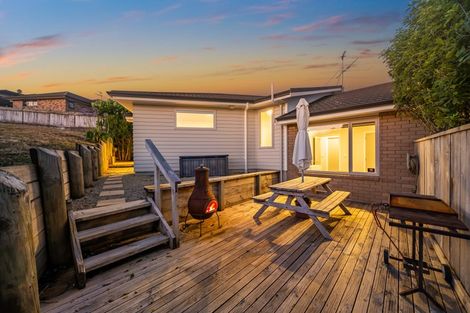 Photo of property in 103 Te Puia Drive, Aotea, Porirua, 5024